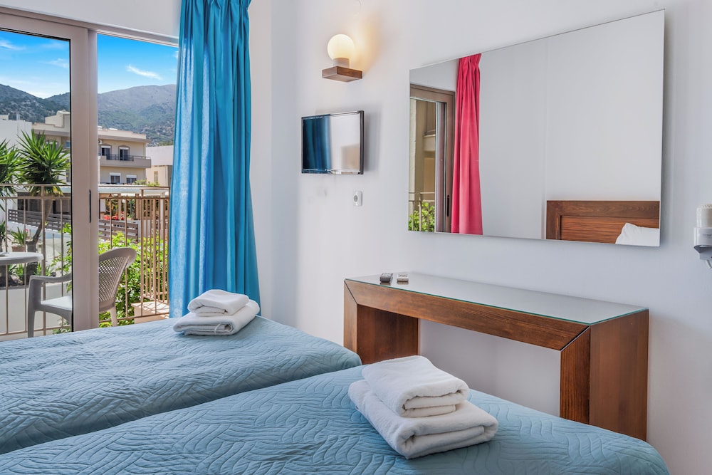 Creta Verano Hotel — Hotel rooms in Malia