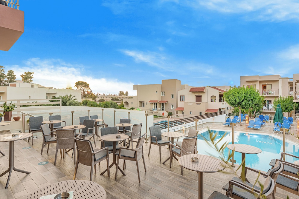 Creta Verano Hotel — Restaurant & bars in Malia