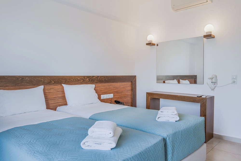 Creta Verano Hotel — Hotel rooms in Malia