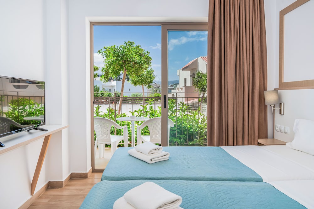 Creta Verano Hotel — Hotel rooms in Malia