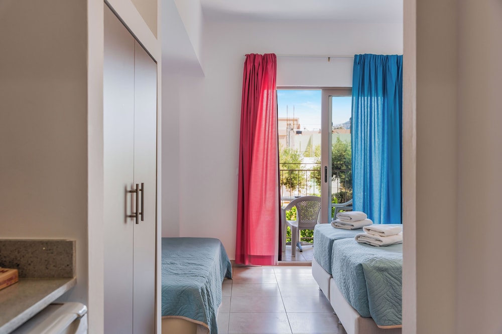 Creta Verano Hotel — Hotel rooms in Malia