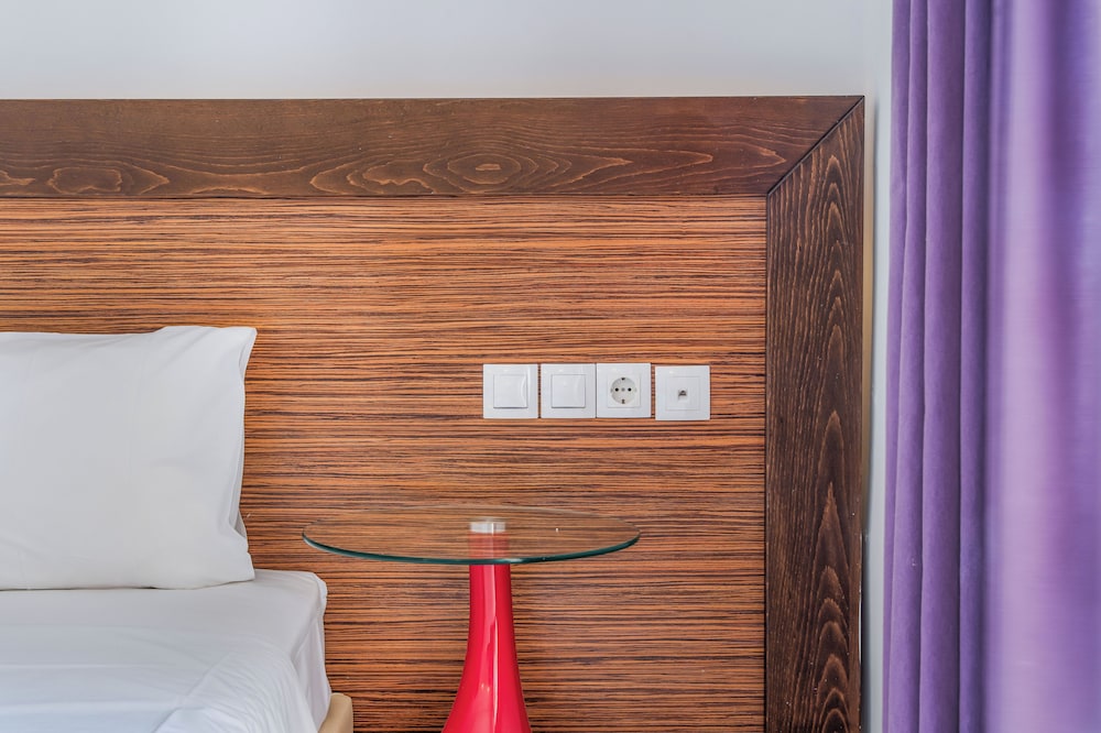 Creta Verano Hotel — Hotel rooms in Malia