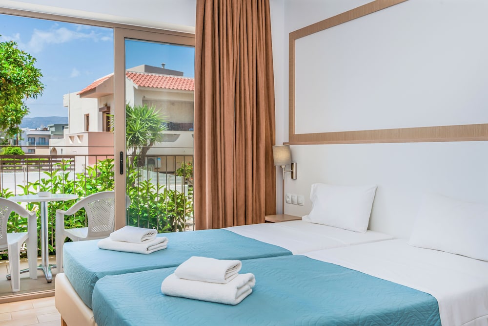 Creta Verano Hotel — Hotel rooms in Malia