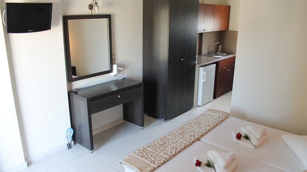 La Caretta — Hotel rooms in Alikanas, Ionian Islands