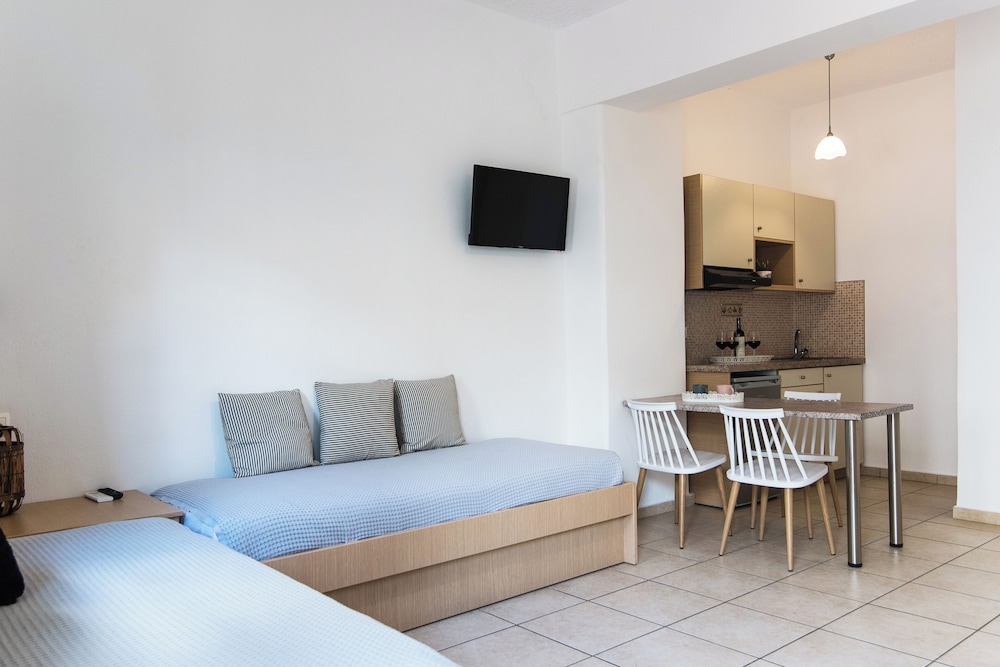 Sarpidon Apartments — Hotel rooms in Malia
