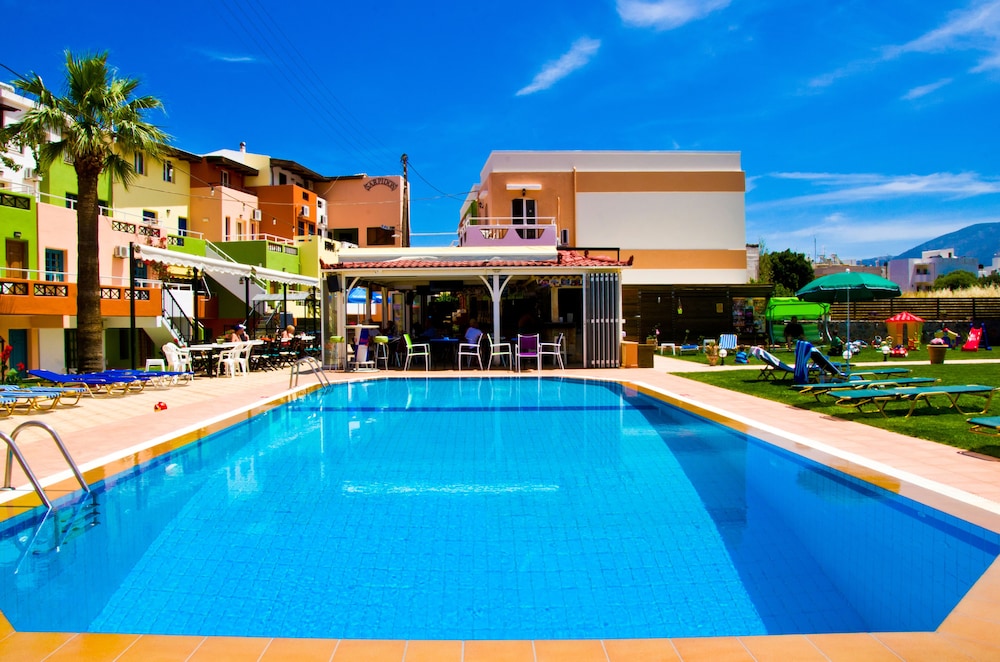 Sarpidon Apartments — Swimming pool in Malia