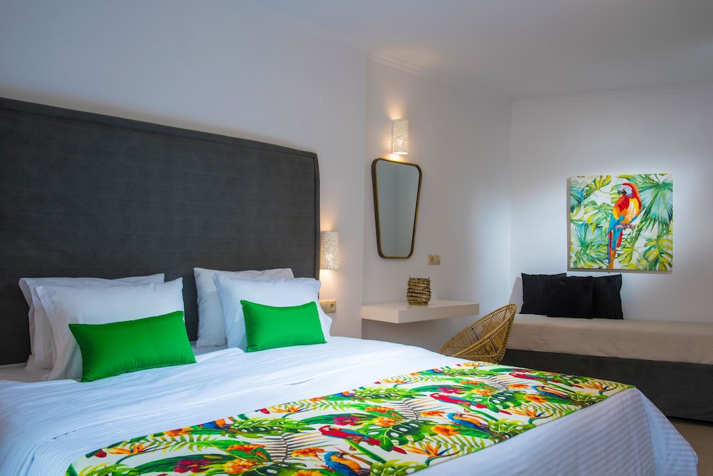 Sarpidon Apartments — Hotel rooms in Malia