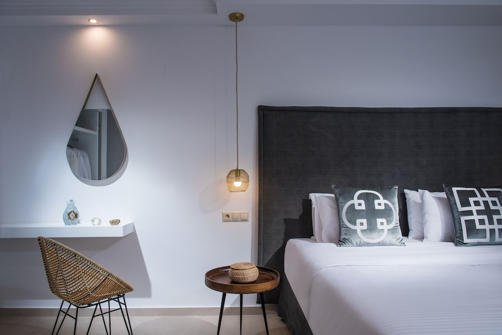 Sarpidon Apartments — Hotel rooms in Malia