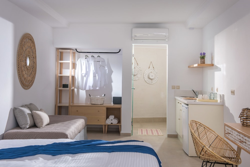 Sarpidon Apartments — Hotel rooms in Malia