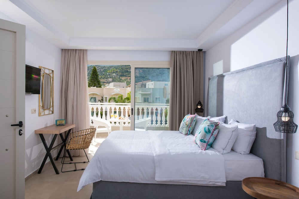 Sarpidon Apartments — Hotel rooms in Malia
