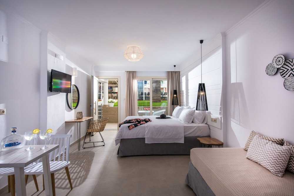 Sarpidon Apartments — Hotel rooms in Malia