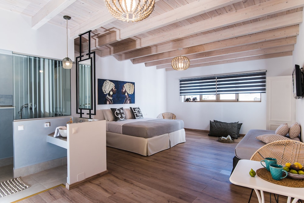 Sarpidon Apartments — Hotel rooms in Malia