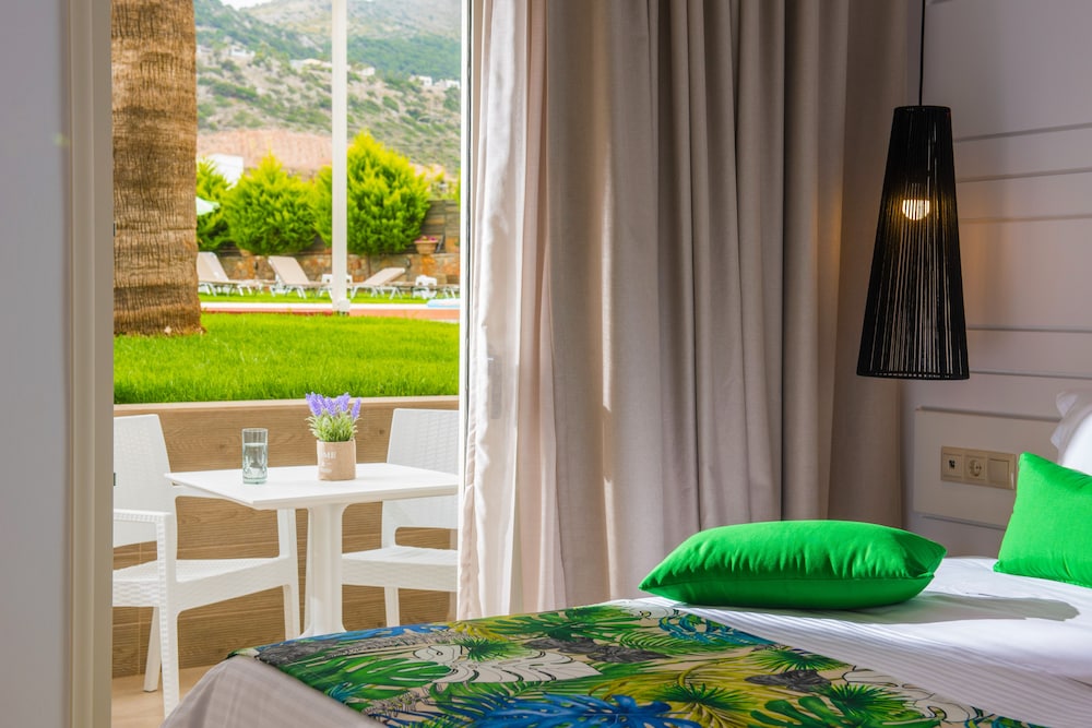 Sarpidon Apartments — Hotel rooms in Malia