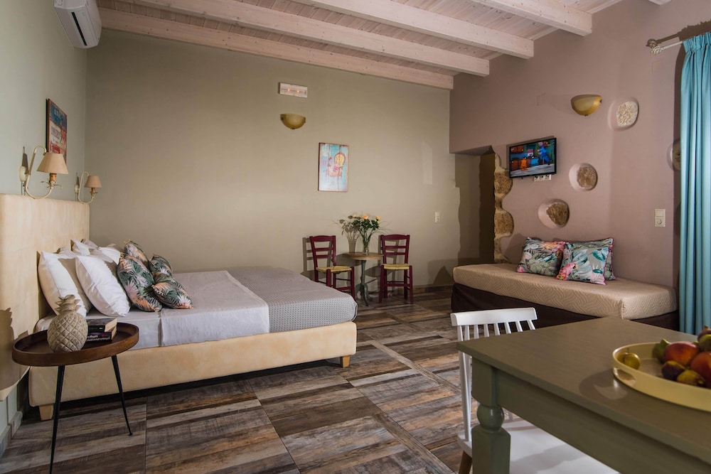 Sarpidon Apartments — Hotel rooms in Malia
