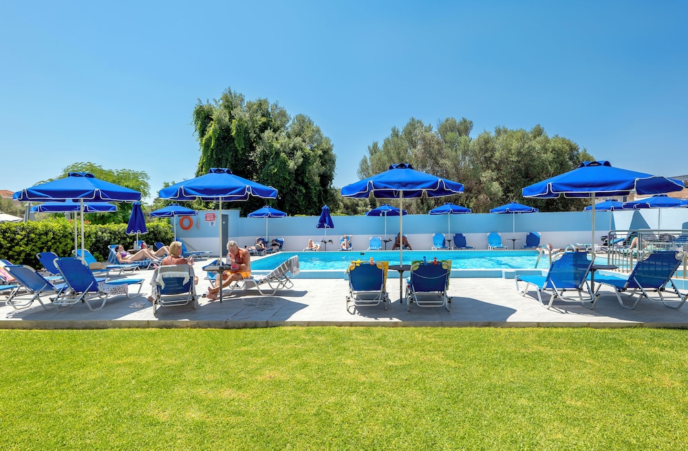 Anixis Hotel — Swimming pool in Ialyssos, South Aegean