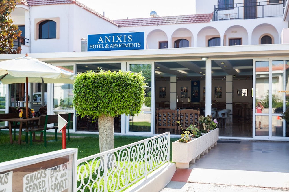 Anixis Hotel — Hotel building in Ialyssos, South Aegean