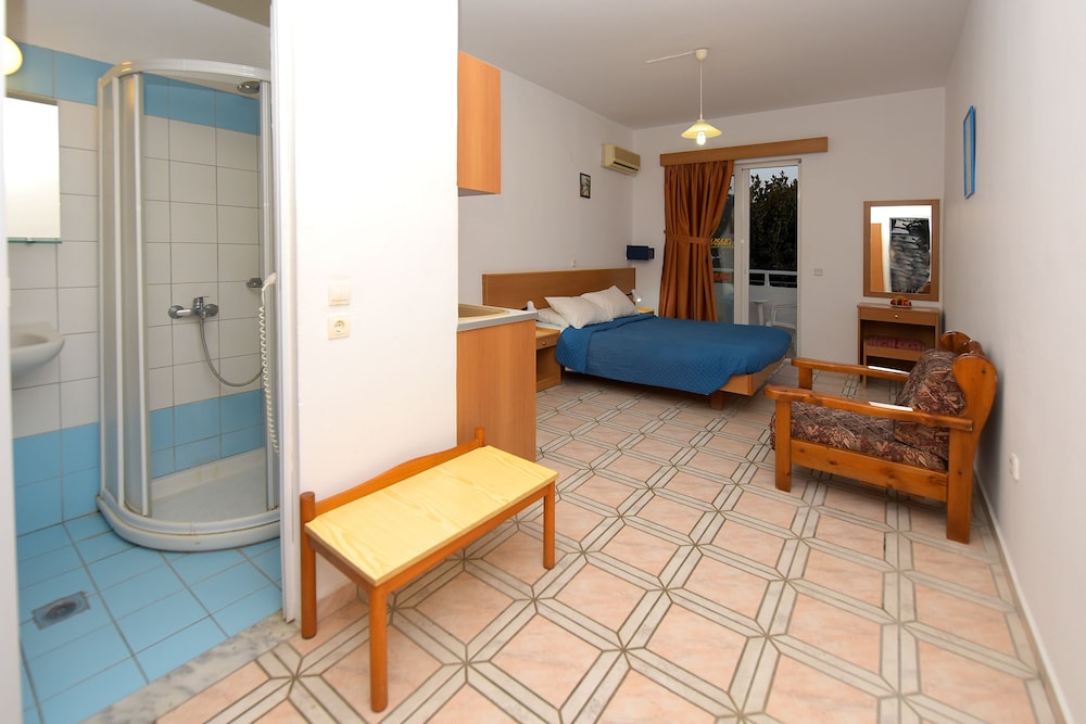Anixis Hotel — Hotel rooms in Ialyssos, South Aegean