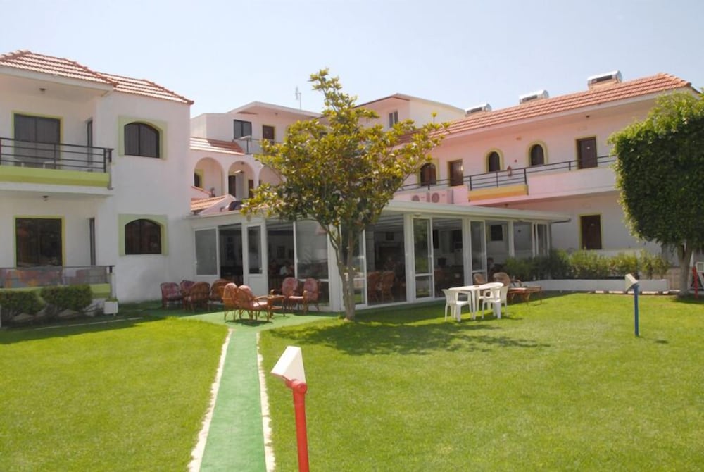 Anixis Hotel — Hotel building in Ialyssos, South Aegean