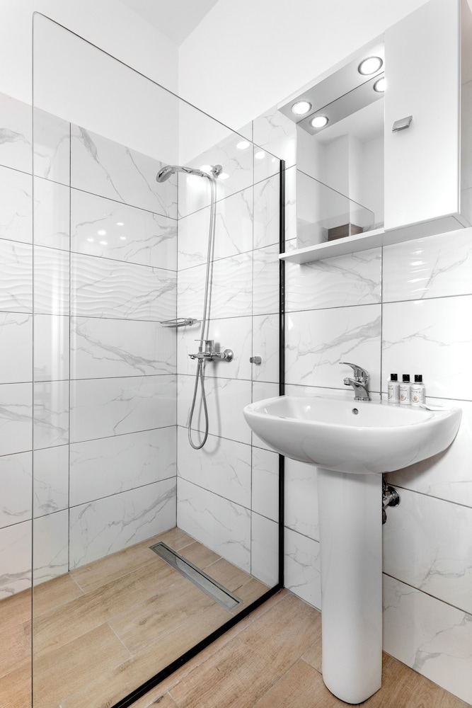 Anixis Hotel — Hotel rooms in Ialyssos, South Aegean