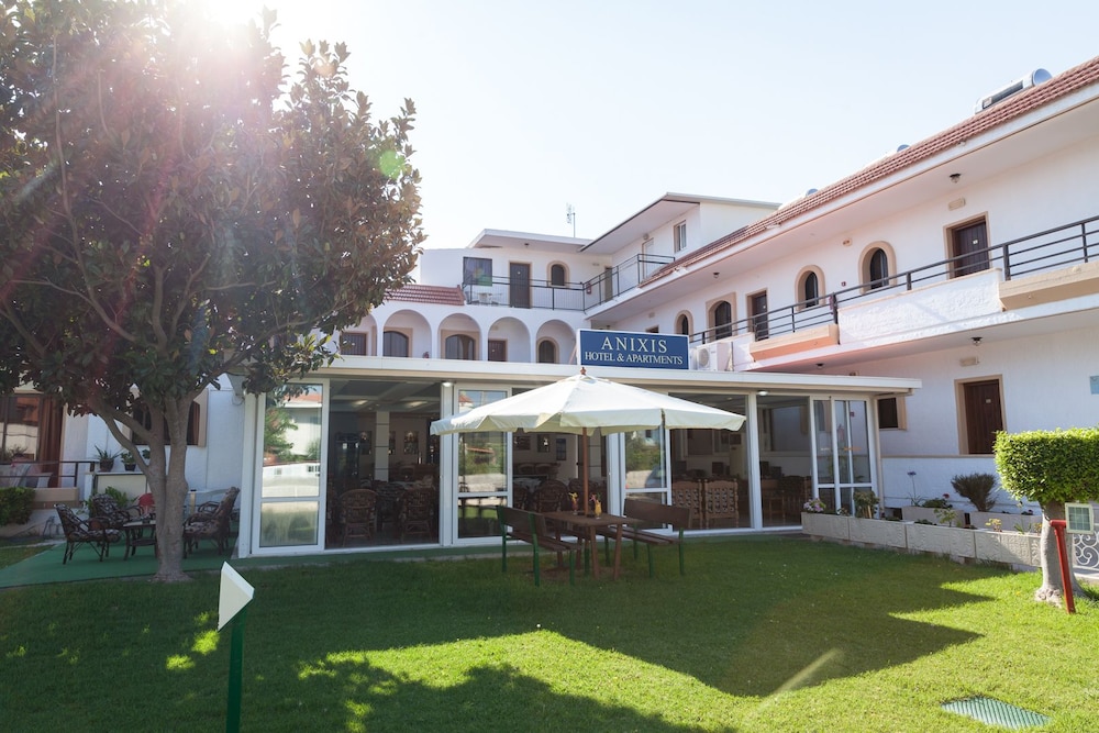 Anixis Hotel — Hotel building in Ialyssos, South Aegean