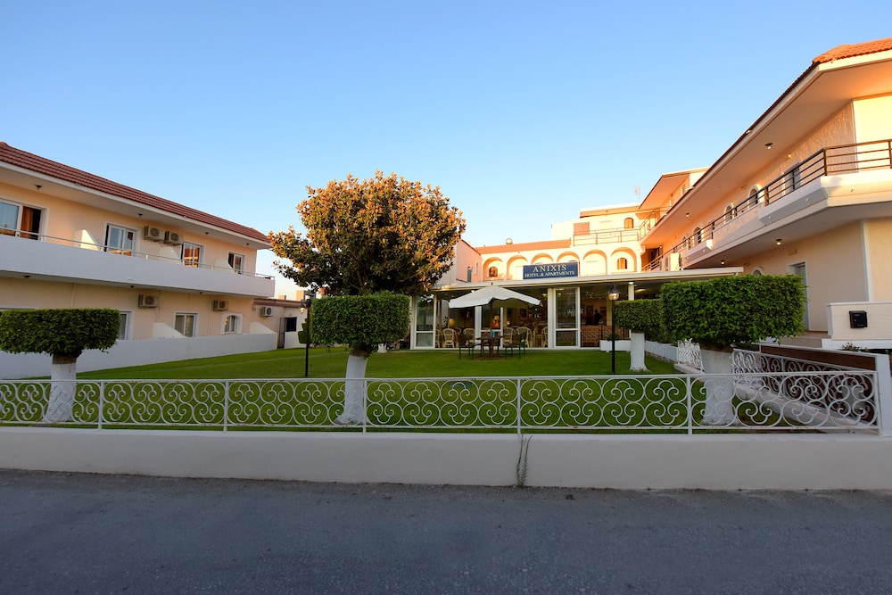 Anixis Hotel — Hotel building in Ialyssos, South Aegean