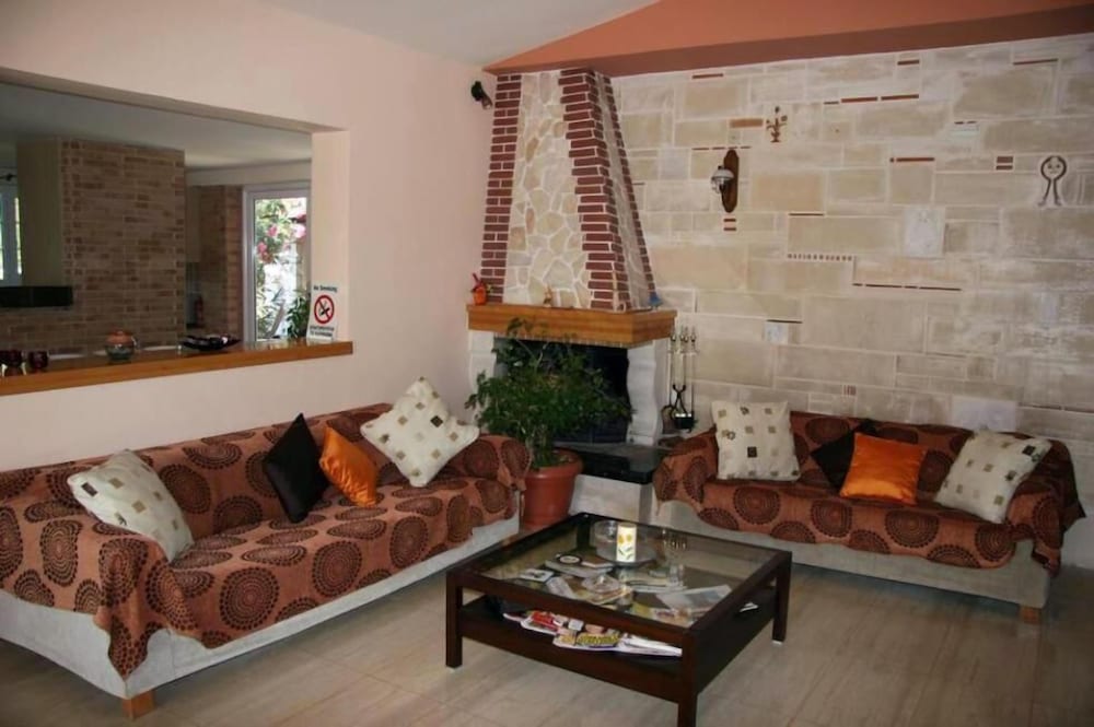 Daniel Hotel — Hotel rooms in Kalamaki (Zakynthos), Ionian Islands