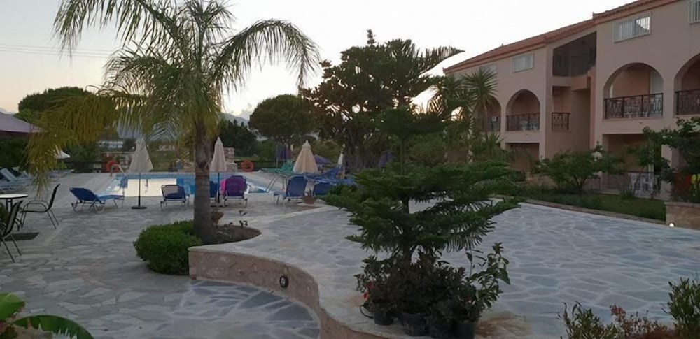 Daniel Hotel — Hotel building in Kalamaki (Zakynthos), Ionian Islands