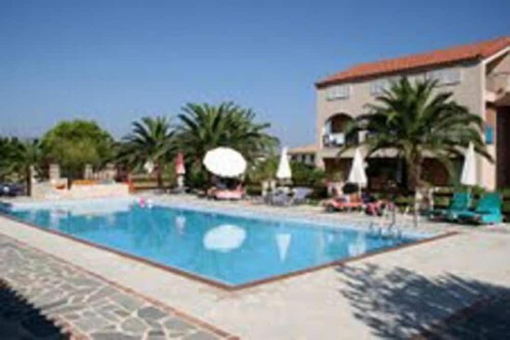 Daniel Hotel — Swimming pool in Kalamaki (Zakynthos), Ionian Islands