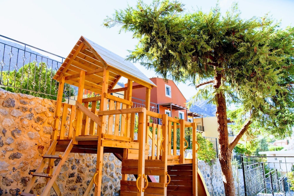 Ippoliti Village — Attractions for children in Hersonissos