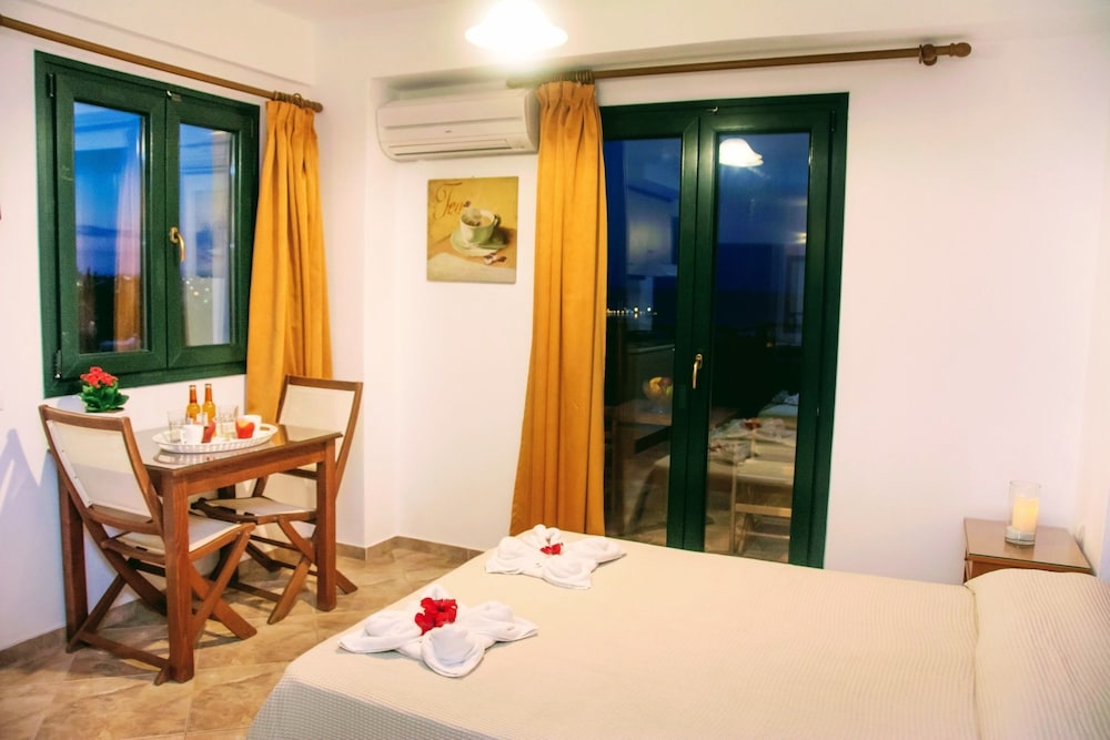 Ippoliti Village — Hotel rooms in Hersonissos