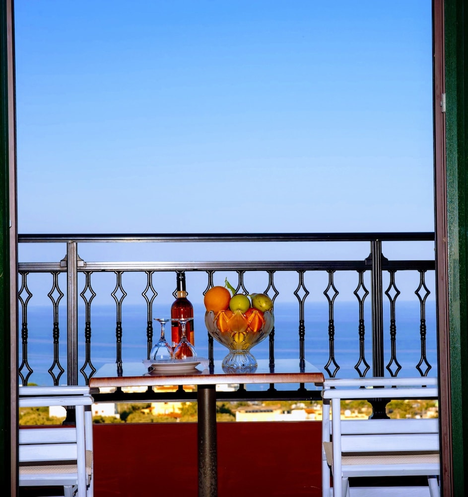 Ippoliti Village — Hotel rooms in Hersonissos