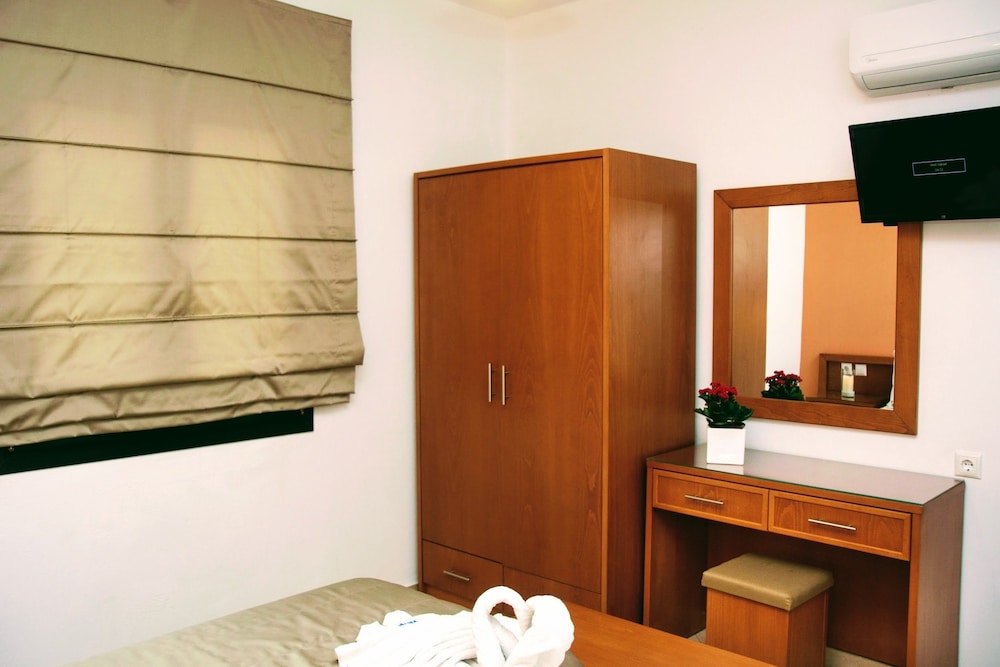 Ippoliti Village — Hotel rooms in Hersonissos