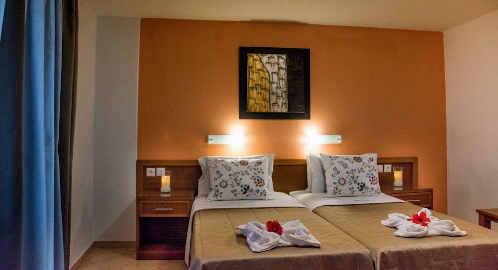Ippoliti Village — Hotel rooms in Hersonissos