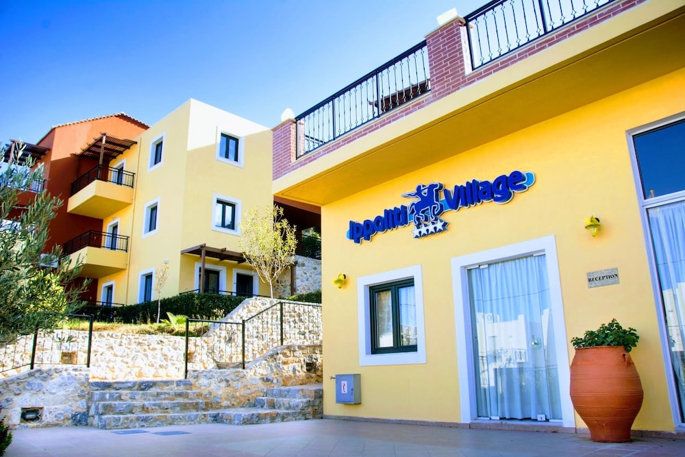 Ippoliti Village — Hotel building in Hersonissos