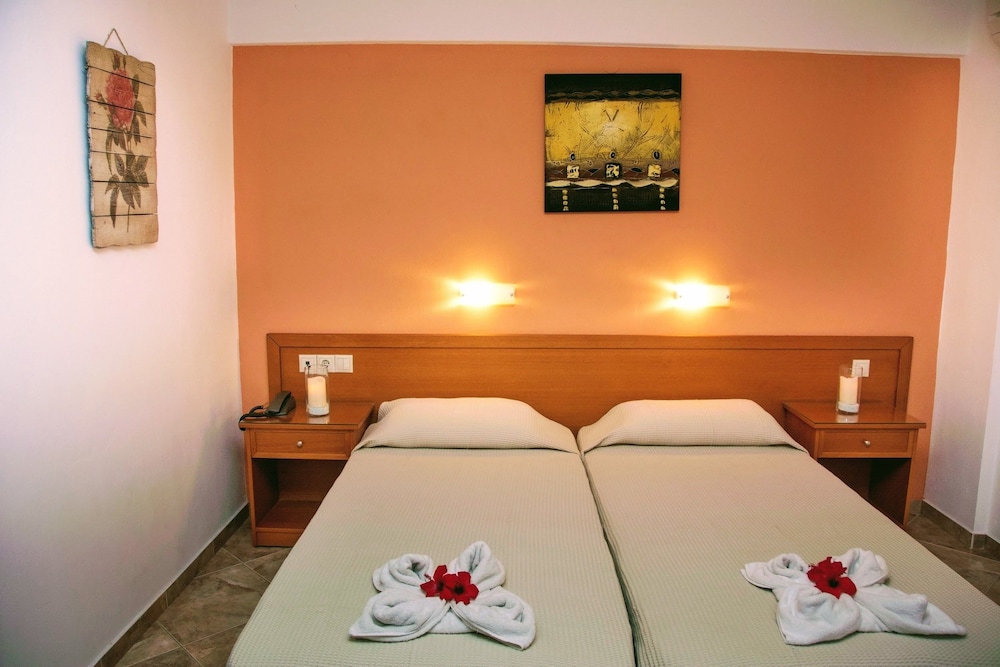 Ippoliti Village — Hotel rooms in Hersonissos
