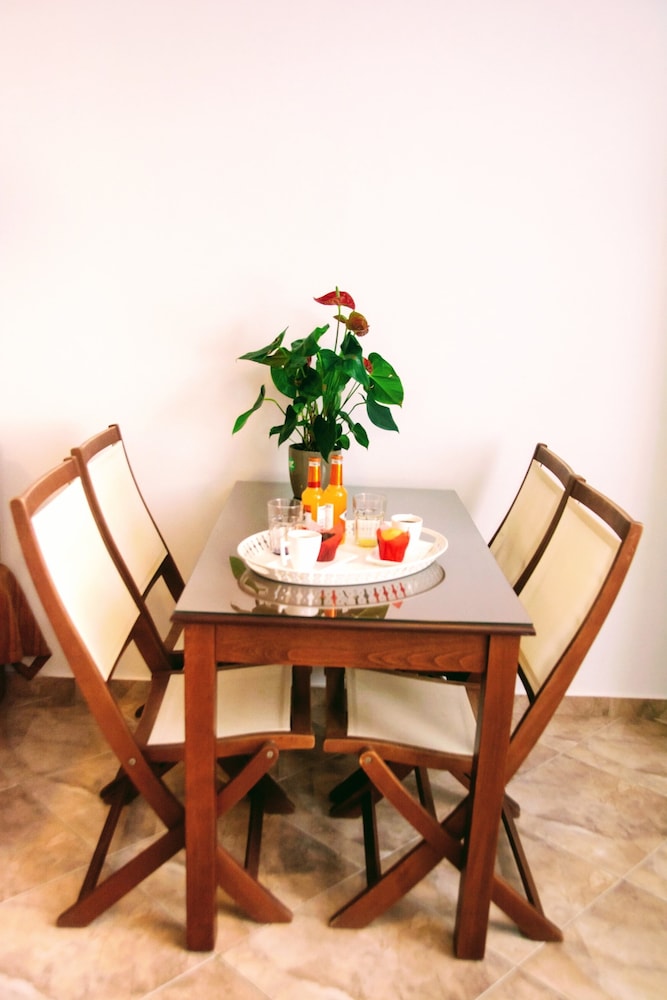Ippoliti Village — Restaurant & bars in Hersonissos