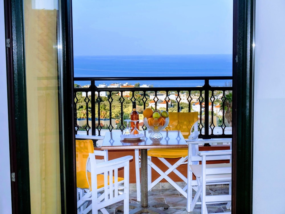 Ippoliti Village — Hotel rooms in Hersonissos