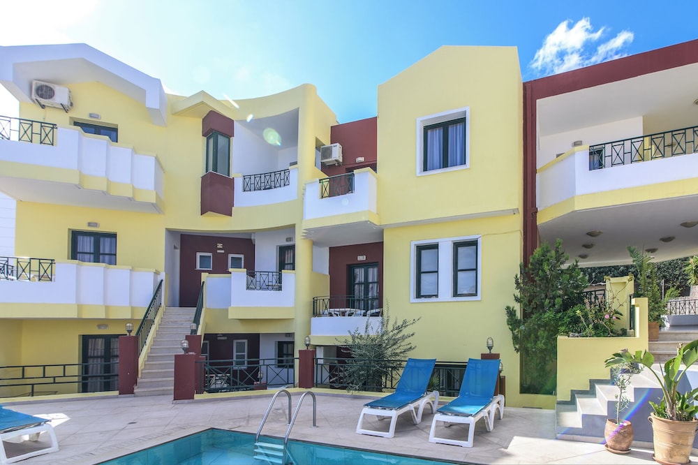 Ariadni Palace Apartments — Hotel building in Hersonissos