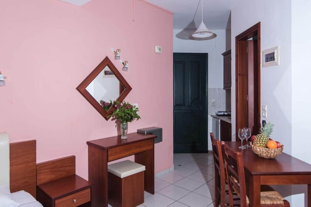 Ariadni Palace Apartments — Hotel rooms in Hersonissos