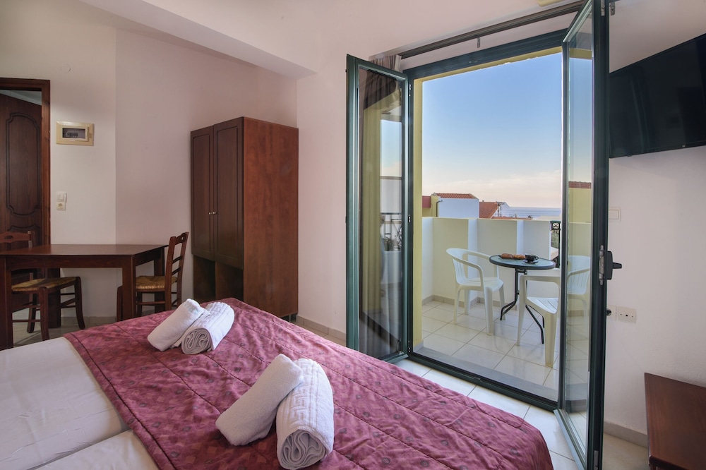 Ariadni Palace Apartments — Hotel rooms in Hersonissos