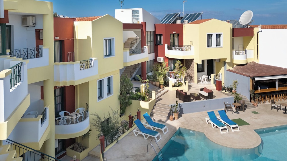 Ariadni Palace Apartments — Hotel building in Hersonissos