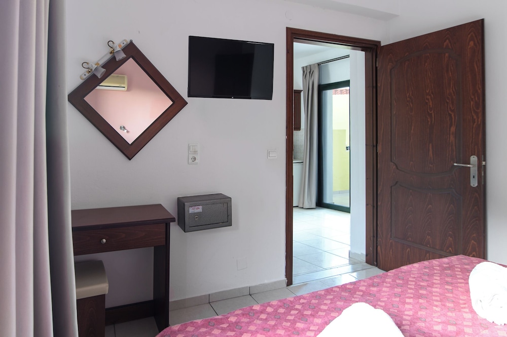 Ariadni Palace Apartments — Hotel rooms in Hersonissos
