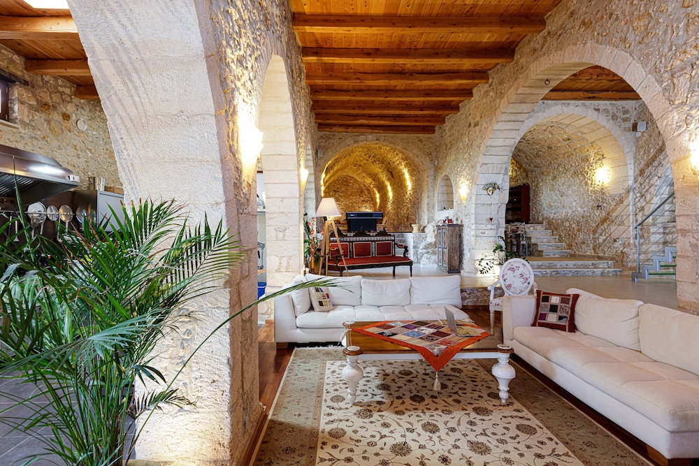 Villa Candice — Hotel building in Rethymnon