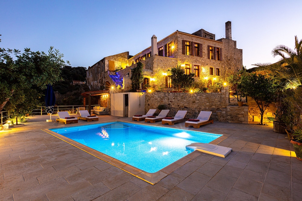 Villa Candice — Swimming pool in Rethymnon