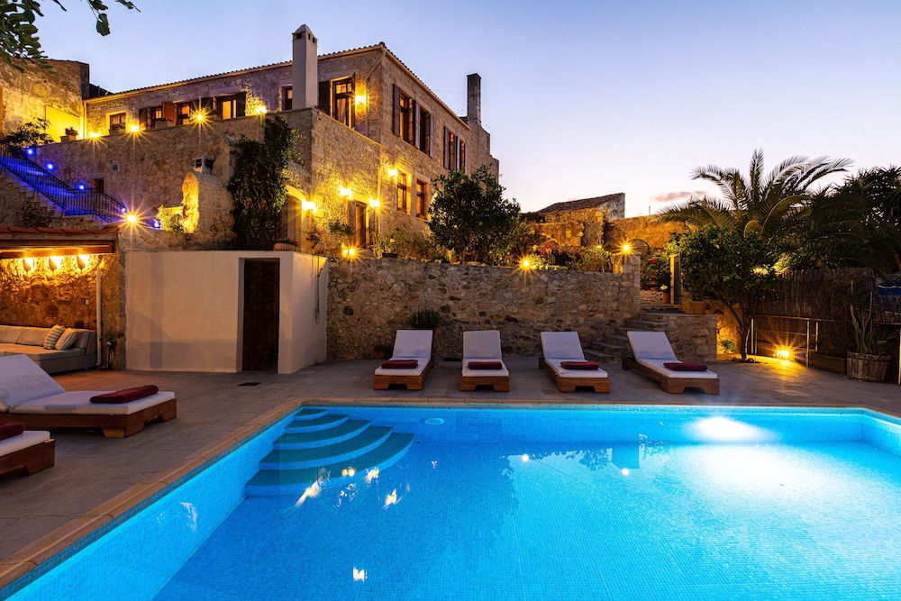 Villa Candice — Swimming pool in Rethymnon