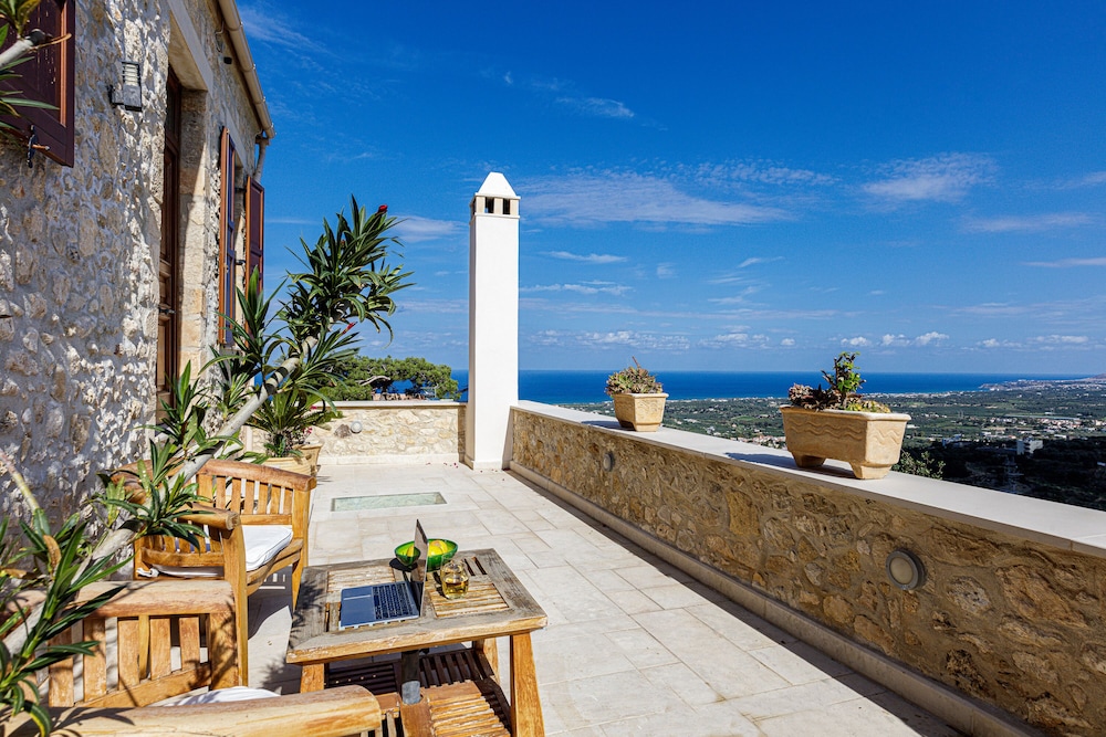 Villa Candice — Hotel building in Rethymnon