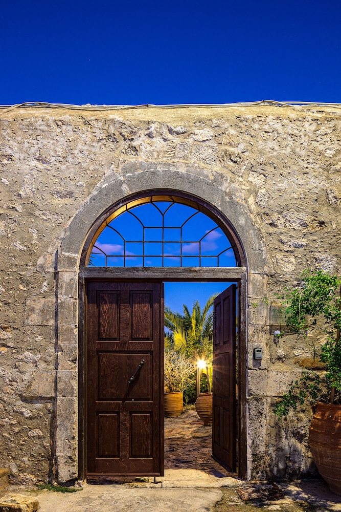 Villa Candice — Hotel building in Rethymnon