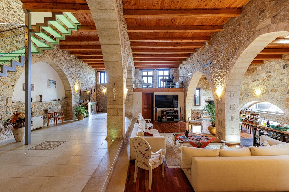 Villa Candice — Hotel building in Rethymnon