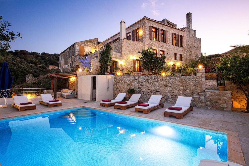 Villa Candice — Swimming pool in Rethymnon