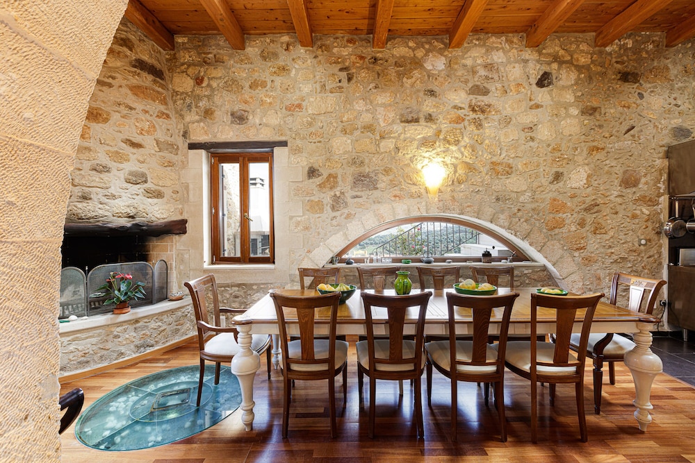 Villa Candice — Restaurant & bars in Rethymnon